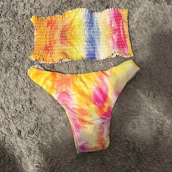 XS FASHION NOVA RAINBOW BIKINI - Picture 2 of 2